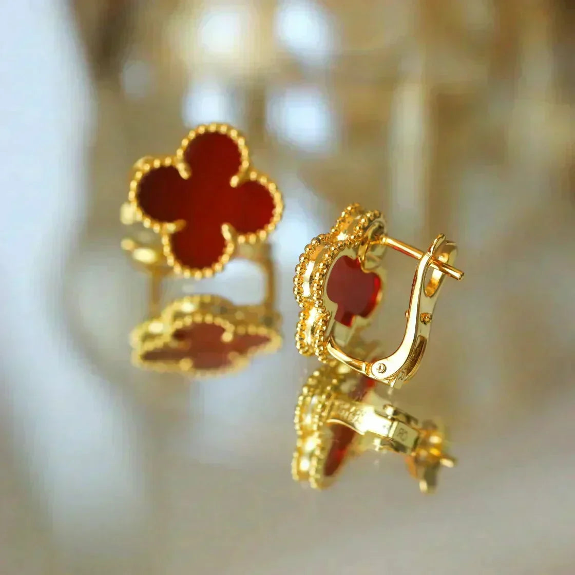 [VA]CLOVER MEDIUM 1 MOTIV KARNEOL OHRRINGE