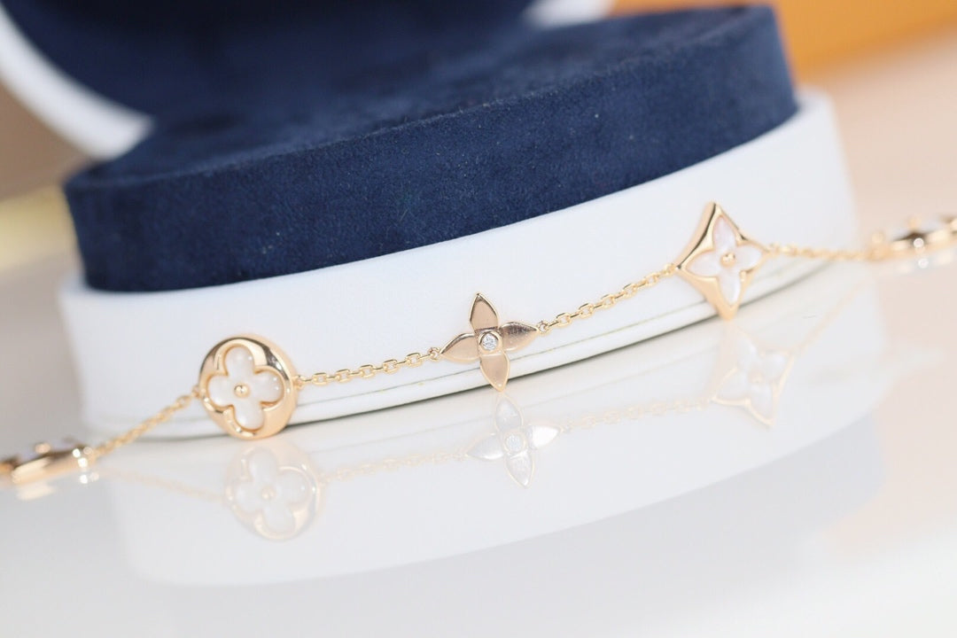 [VA]LEAF CLOVER BRACELET