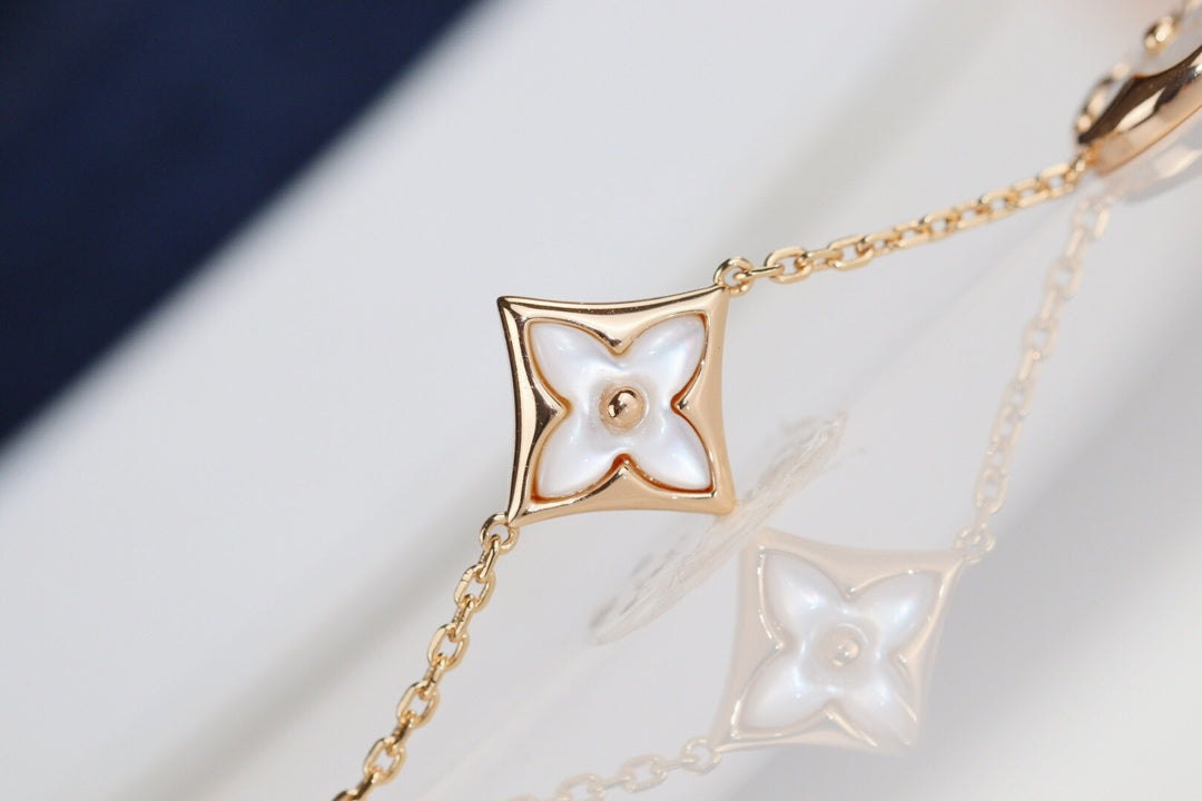 [VA]LEAF CLOVER BRACELET