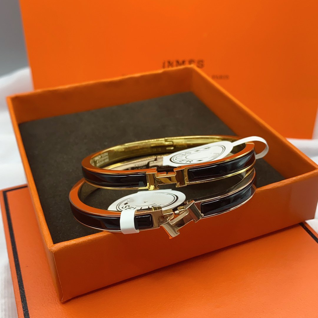 [VA]CLASSIC HM CLIC BLACK 8MM ENAMEL BRACELET