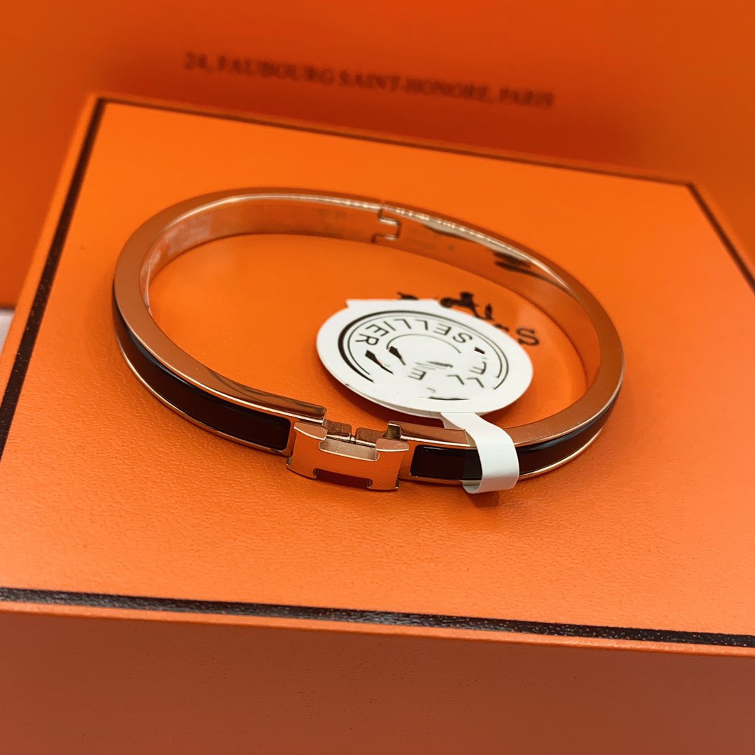 [VA]CLASSIC HM CLIC BLACK 8MM ENAMEL BRACELET