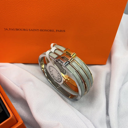 [VA]CLASSIC HM CLIC GREEN 8MM ENAMEL BRACELET