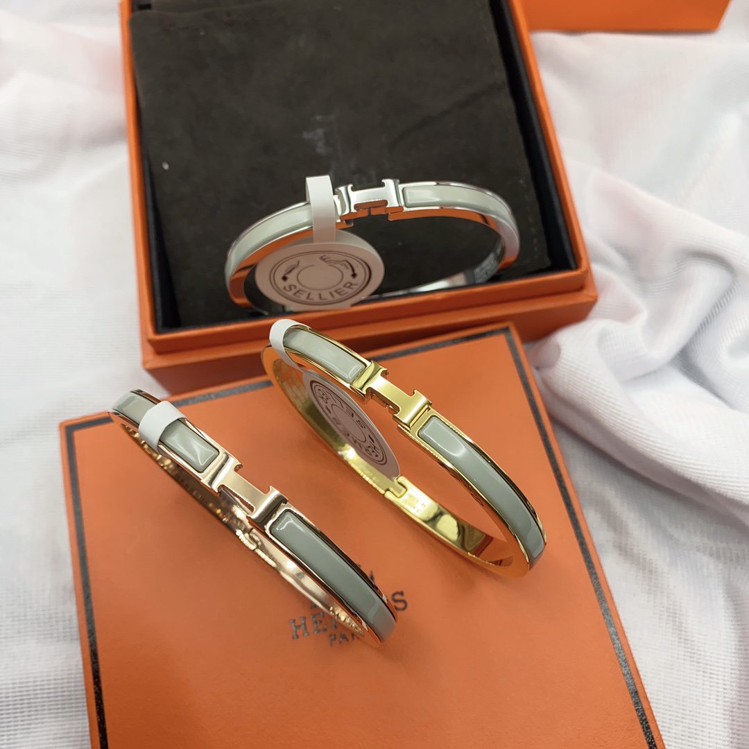 [VA]CLASSIC HM CLIC GREEN 8MM ENAMEL BRACELET