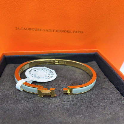 [VA]CLASSIC HM CLIC GREEN 8MM ENAMEL BRACELET