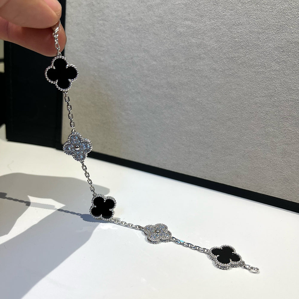 [VA]LUCKY CLOVER 5-MOTIF BRACELET - BLACK OXNY COLLECTION