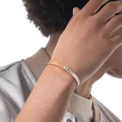 [VA]Move Noa Ciselé half pavé bangle