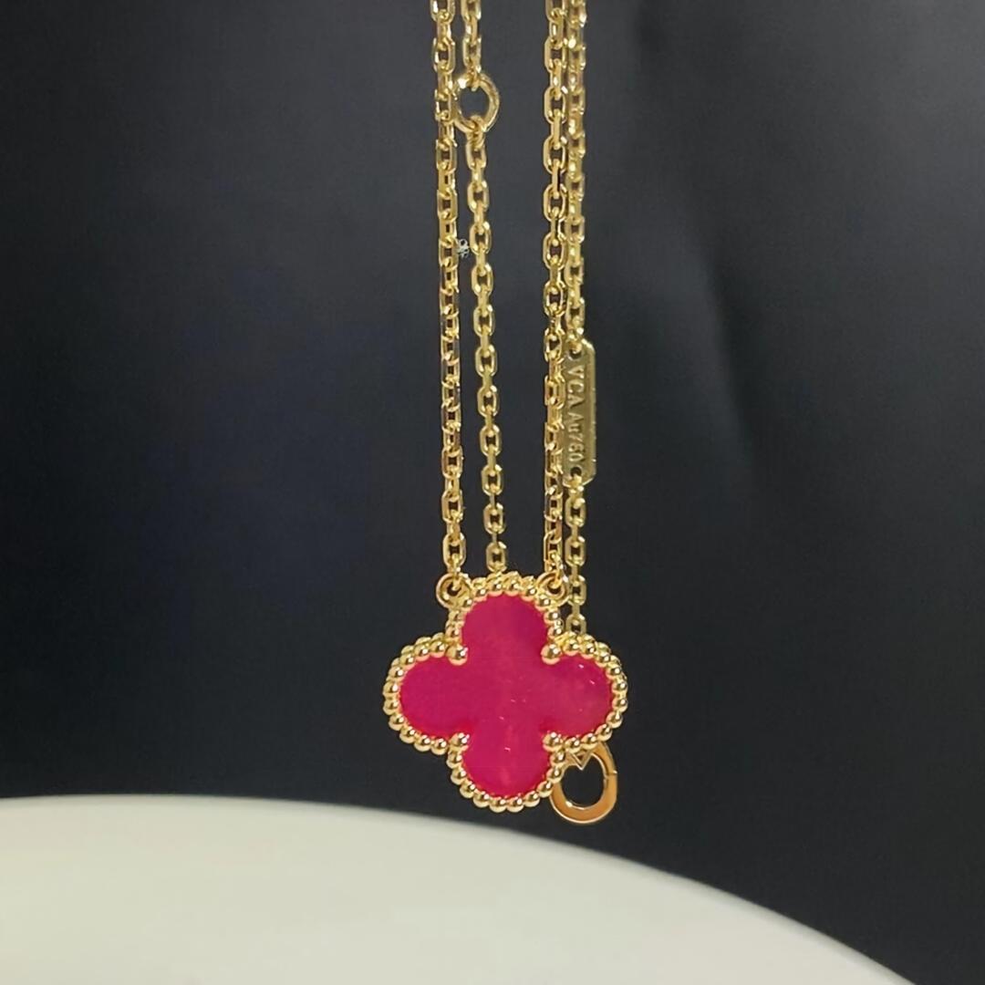 [VA] NEUE CLOVER 15MM HALSKETTE MIT ROSA EMAILLE