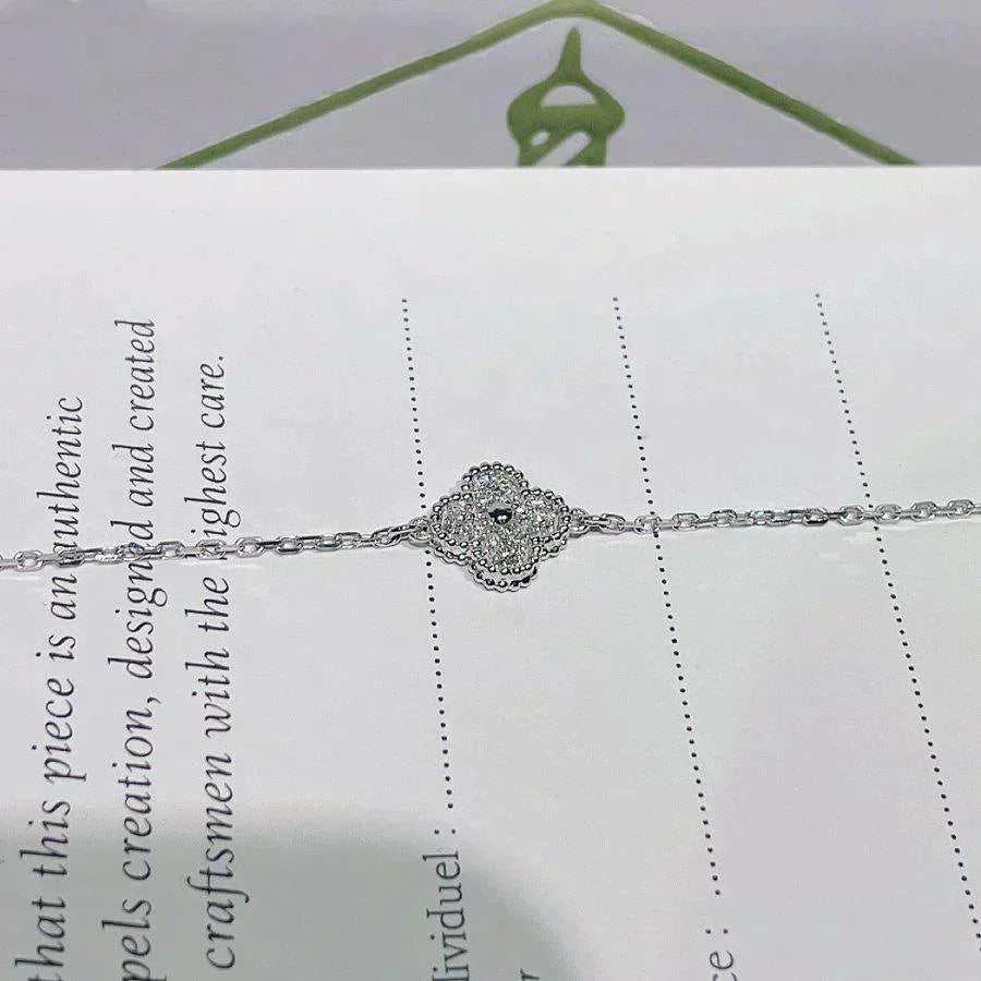 [VA]CLOVER ARMBAND MIT EINZELBLÜTE SILBER