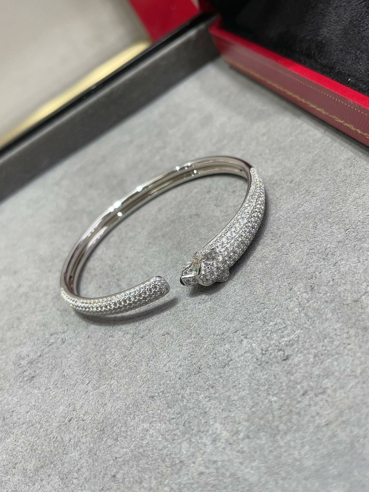[VA]PANTHÈRE-ARMBAND, OFFEN, VOLL DIAMANTBESETZT