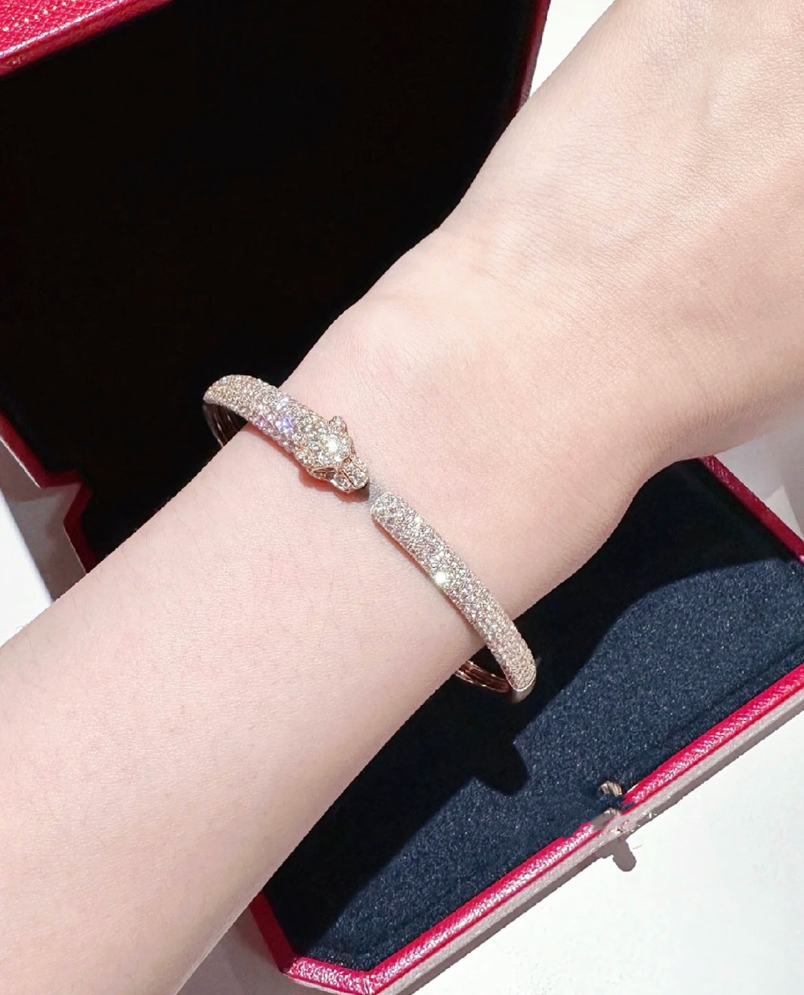 [VA]PANTHÈRE-ARMBAND, OFFEN, VOLL DIAMANTBESETZT