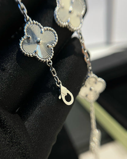 [VA]LUCKY CLOVER 5-MOTIF BRACELET - LASER COLLECTION